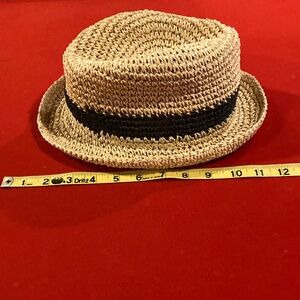 Cute summer fedora style hat.
